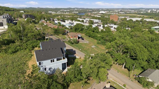 2109C W Summitt Ave, Nashville, TN 37218