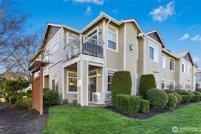 529 241st Lane SE, Sammamish, WA 98074