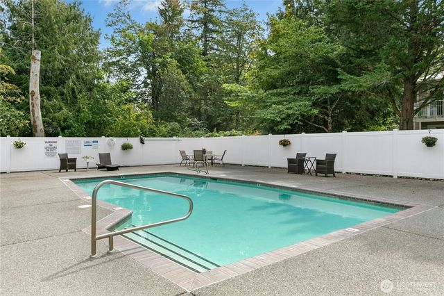 529 241st Lane SE, Sammamish, WA 98074