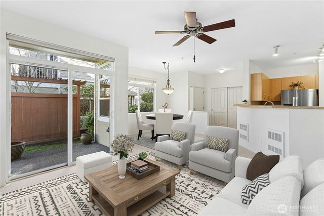 529 241st Lane SE, Sammamish, WA 98074