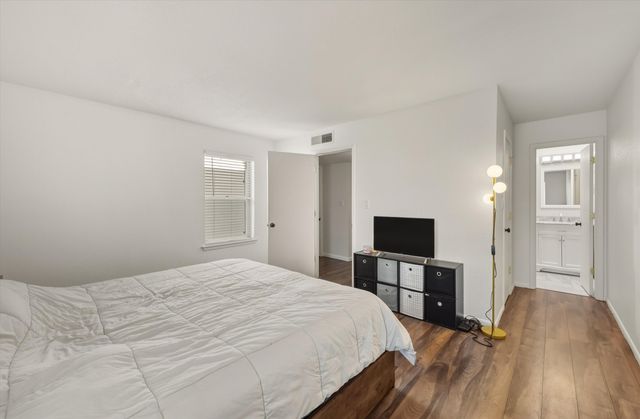 121 Calle Sol Se Mete NW, Albuquerque, NM 87120