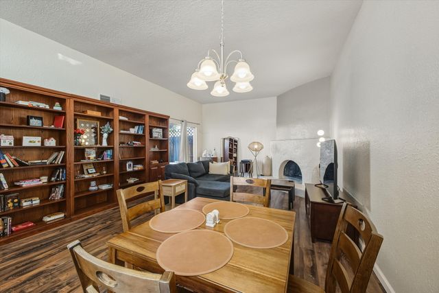 121 Calle Sol Se Mete NW, Albuquerque, NM 87120