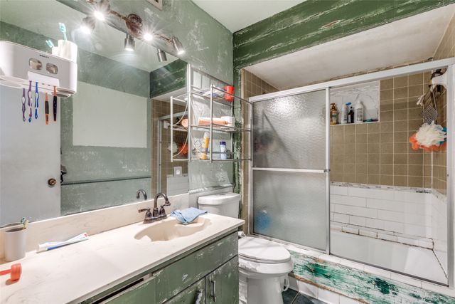 9843 Park Lane Court, Dallas, TX 75220