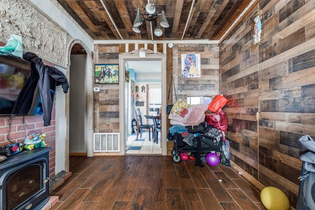 9843 Park Lane Court, Dallas, TX 75220