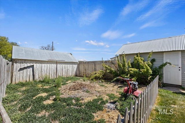 541 3rd St. E., Hansen, ID 83334