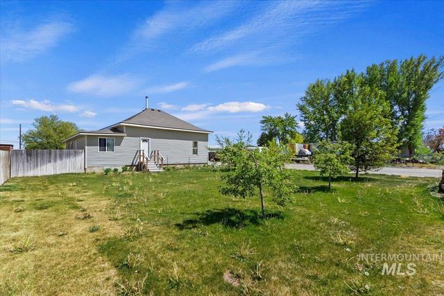 541 3rd St. E., Hansen, ID 83334
