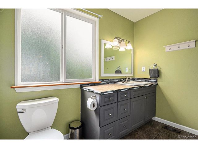 17423 E Chenango Dr, Aurora, CO 80015