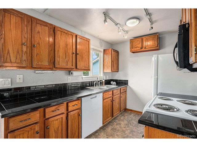 17423 E Chenango Dr, Aurora, CO 80015