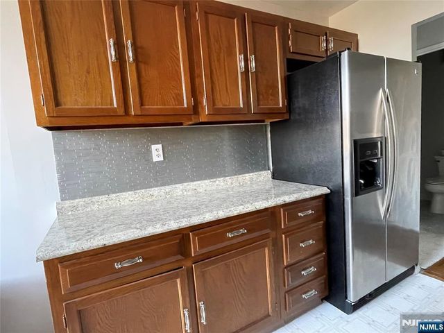 300 Winston Drive 106, Cliffside Park, NJ 07010