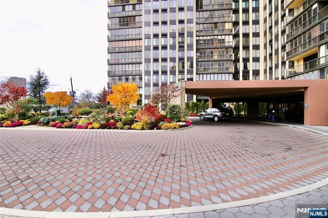 300 Winston Drive 106, Cliffside Park, NJ 07010