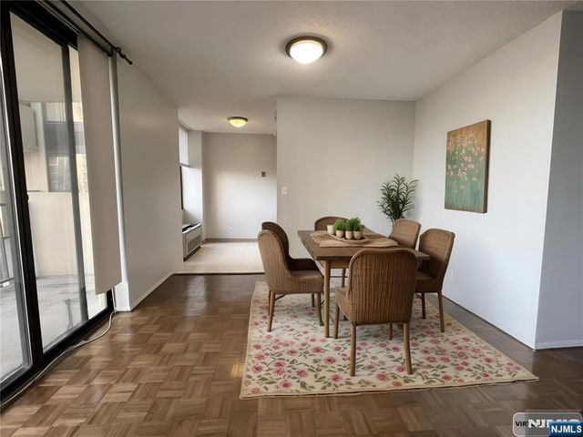 300 Winston Drive 106, Cliffside Park, NJ 07010
