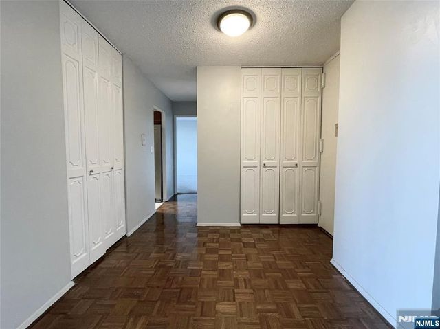 300 Winston Drive 106, Cliffside Park, NJ 07010