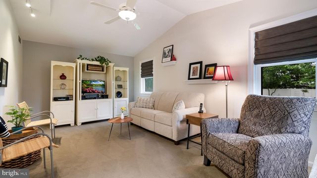 74 BASIL RD, Langhorne, PA 19047