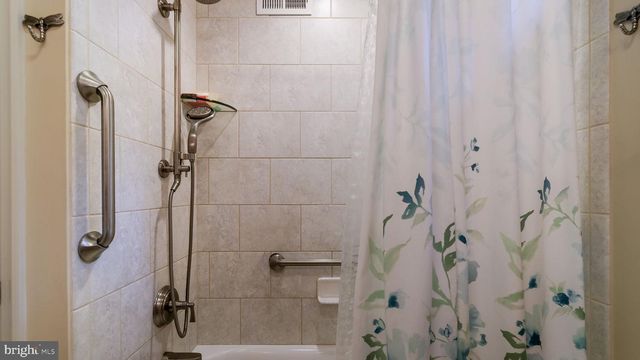 74 BASIL RD, Langhorne, PA 19047