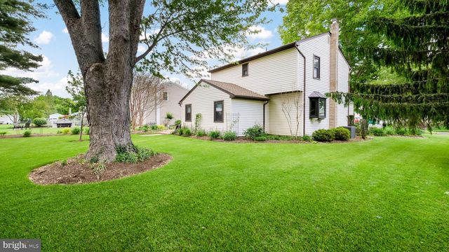74 BASIL RD, Langhorne, PA 19047