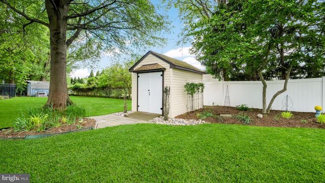 74 BASIL RD, Langhorne, PA 19047