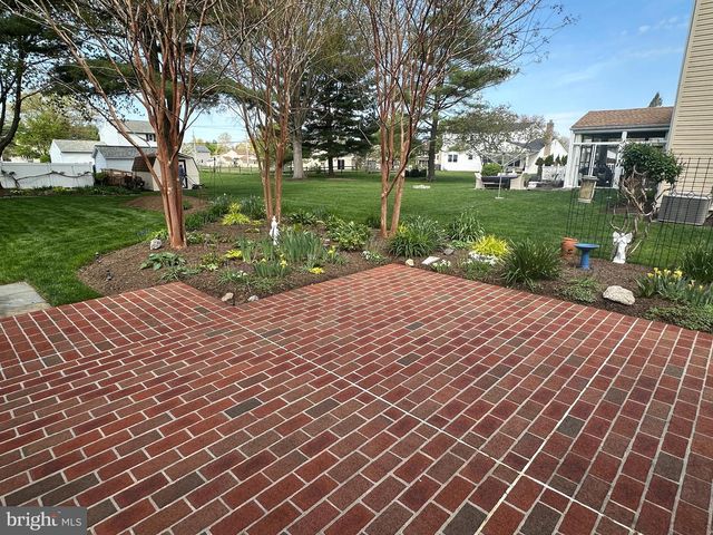 74 BASIL RD, Langhorne, PA 19047