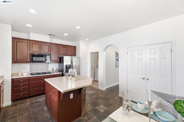 1821 Tioga Pass Way, Antioch, CA 94531