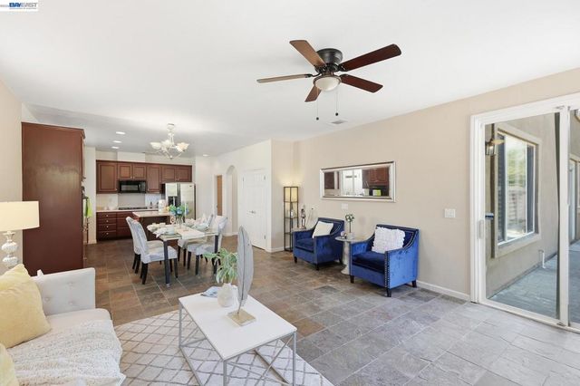1821 Tioga Pass Way, Antioch, CA 94531
