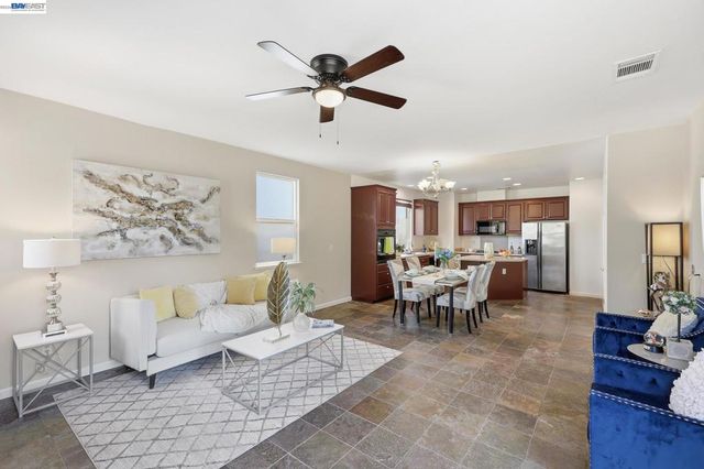 1821 Tioga Pass Way, Antioch, CA 94531