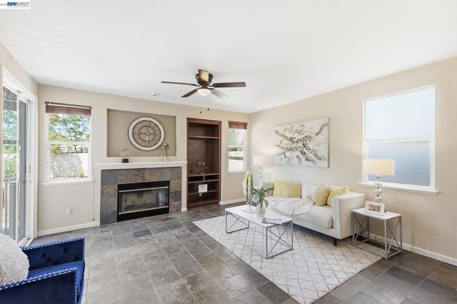 1821 Tioga Pass Way, Antioch, CA 94531