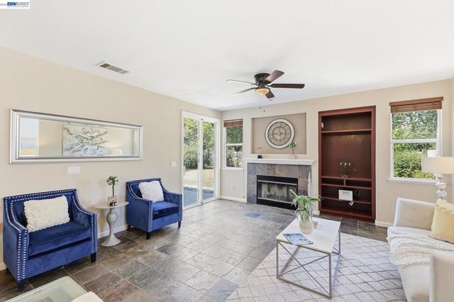 1821 Tioga Pass Way, Antioch, CA 94531