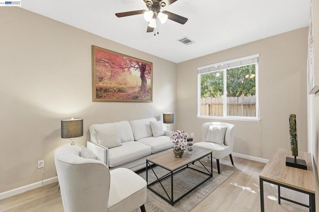 1821 Tioga Pass Way, Antioch, CA 94531