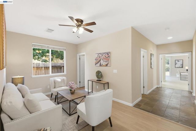 1821 Tioga Pass Way, Antioch, CA 94531