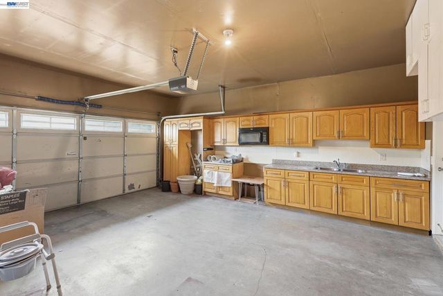 1821 Tioga Pass Way, Antioch, CA 94531