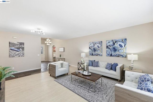 1821 Tioga Pass Way, Antioch, CA 94531