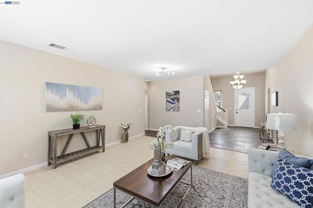 1821 Tioga Pass Way, Antioch, CA 94531