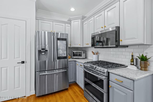 4603 Stone Lakes Dr, Louisville, KY 40299