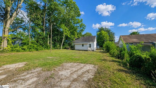 6 9th Street, Greenville, SC 29611