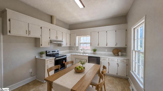 6 9th Street, Greenville, SC 29611