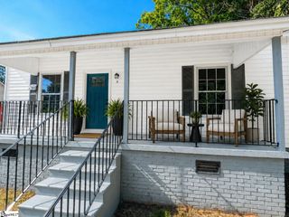 6 9th Street, Greenville, SC 29611