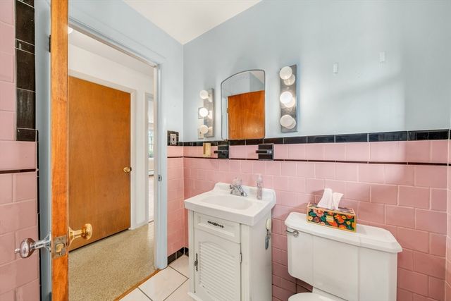 100 Assumption Avenue, Worcester, MA 01606