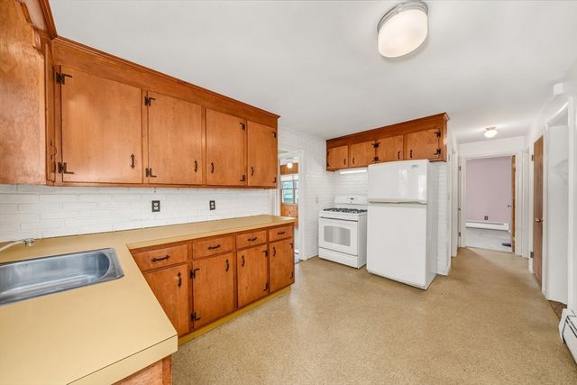100 Assumption Avenue, Worcester, MA 01606
