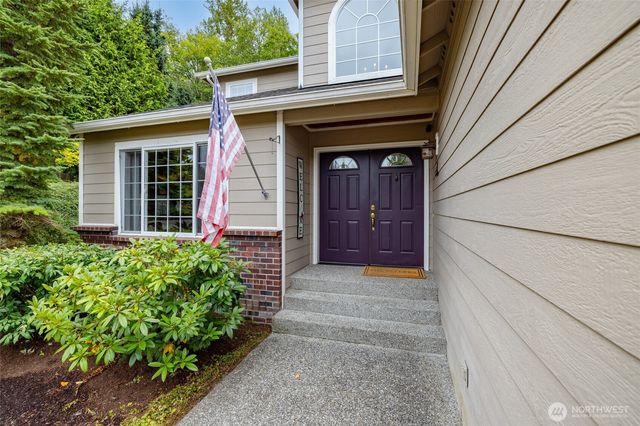 1014 S 38th Place, Mount Vernon, WA 98274