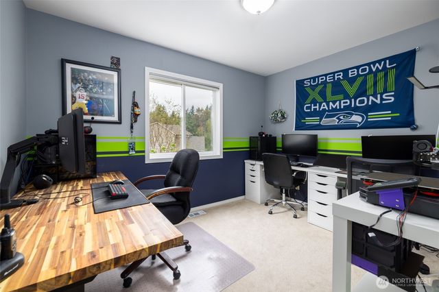 1014 S 38th Place, Mount Vernon, WA 98274