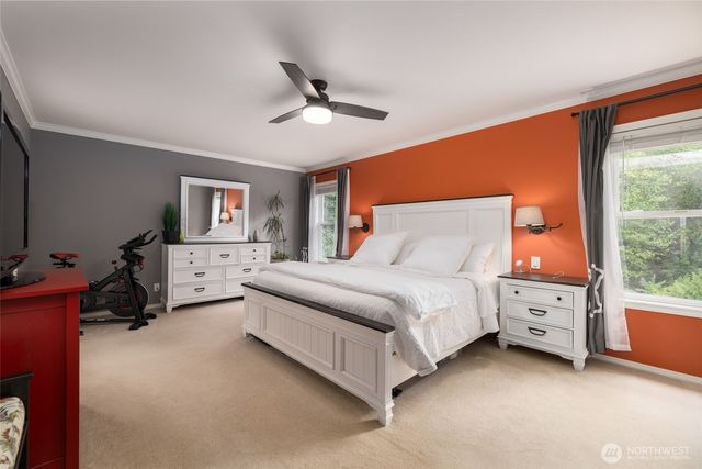 1014 S 38th Place, Mount Vernon, WA 98274