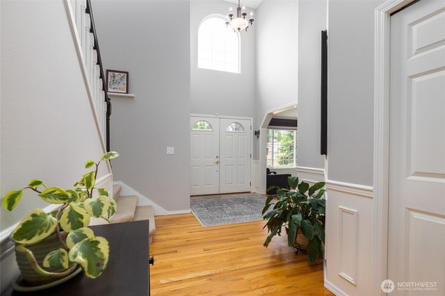 1014 S 38th Place, Mount Vernon, WA 98274