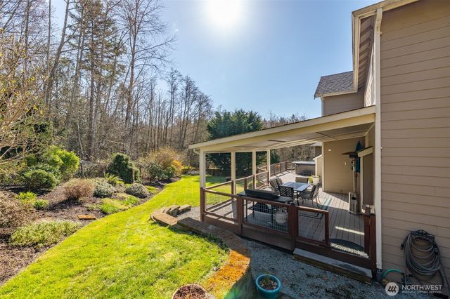 1014 S 38th Place, Mount Vernon, WA 98274