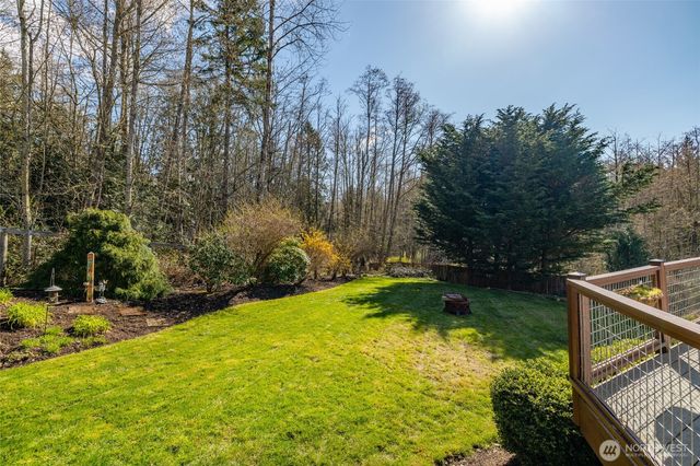 1014 S 38th Place, Mount Vernon, WA 98274
