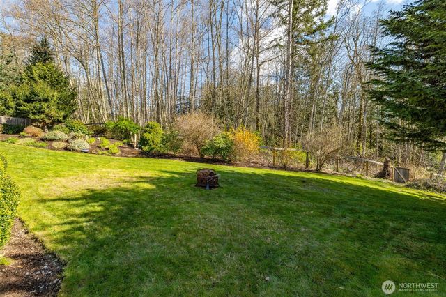 1014 S 38th Place, Mount Vernon, WA 98274