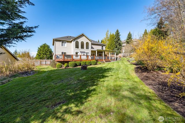 1014 S 38th Place, Mount Vernon, WA 98274