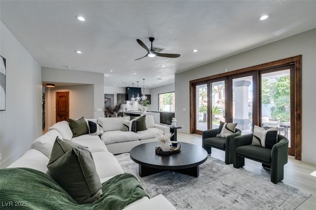 2200 Paseo Court, Las Vegas, NV 89117