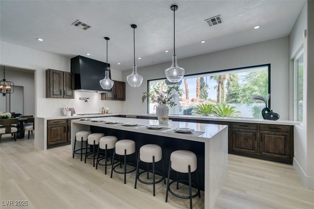 2200 Paseo Court, Las Vegas, NV 89117