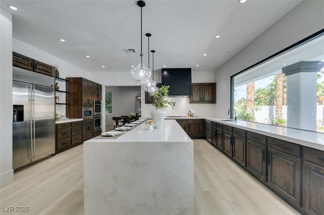 2200 Paseo Court, Las Vegas, NV 89117