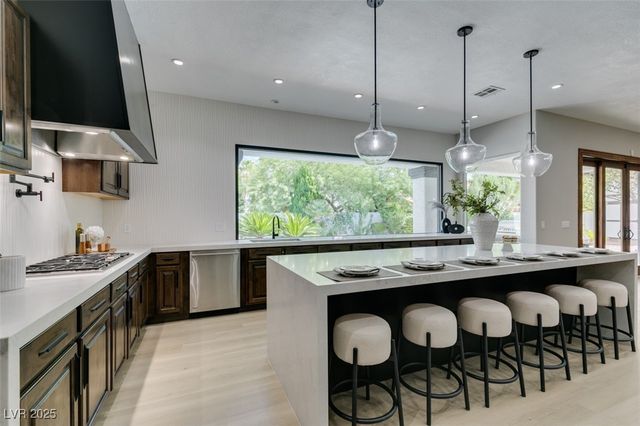 2200 Paseo Court, Las Vegas, NV 89117