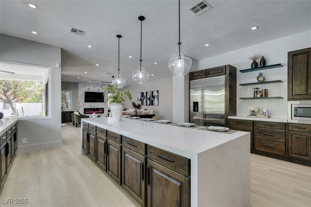 2200 Paseo Court, Las Vegas, NV 89117